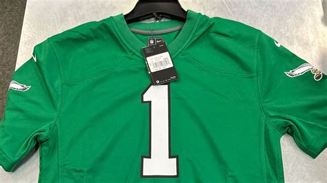 Philadelphia Eagles’ Kelly Green Throwback Retail Jerseys Leak